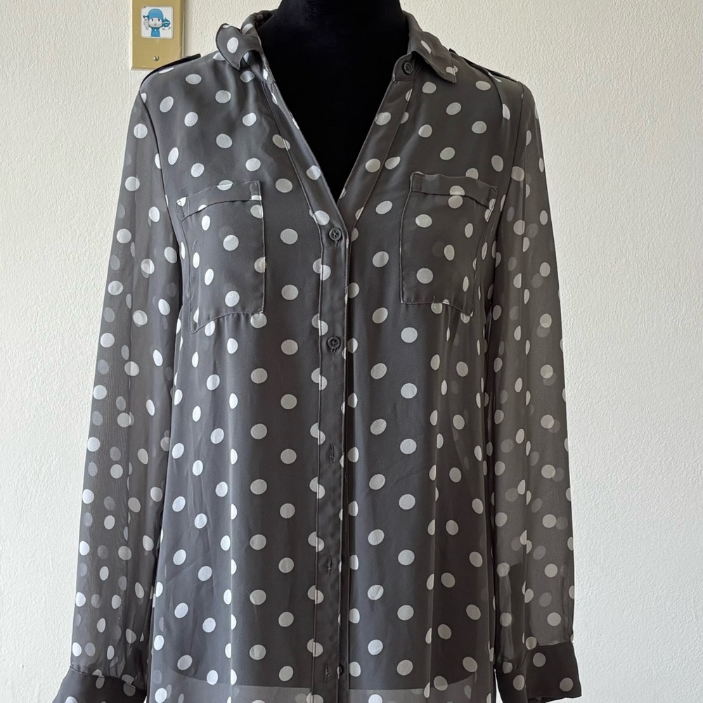 Old Navy Gray and White Polka Dot Button-Down Shirt